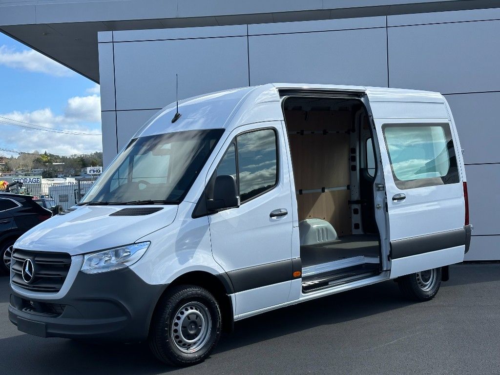 2024 Mercedes-Benz Sprinter 317 MWB Panel Van RWD