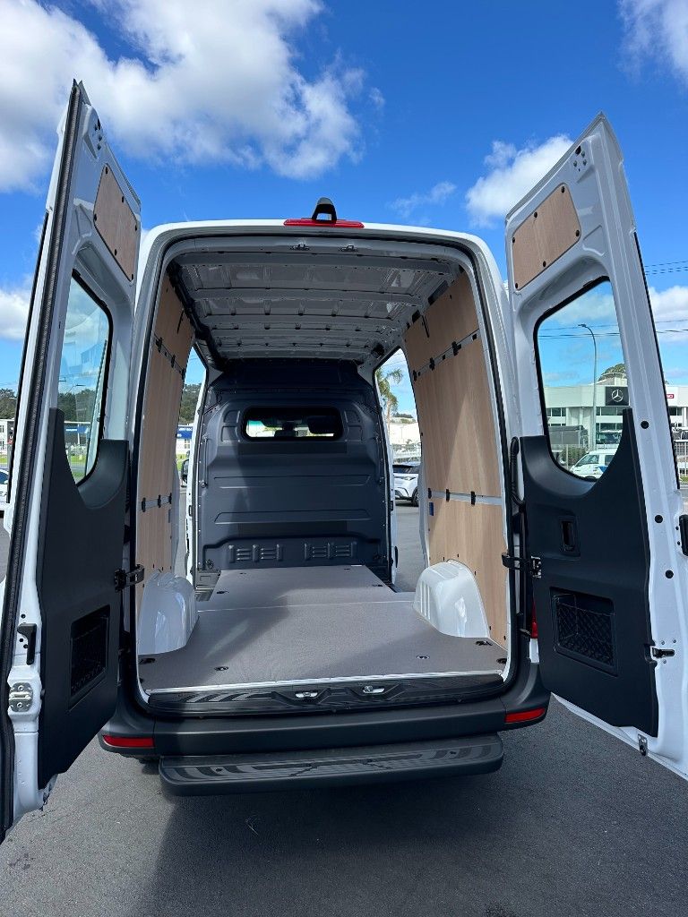 2024 Mercedes-Benz Sprinter 317 MWB Panel Van RWD