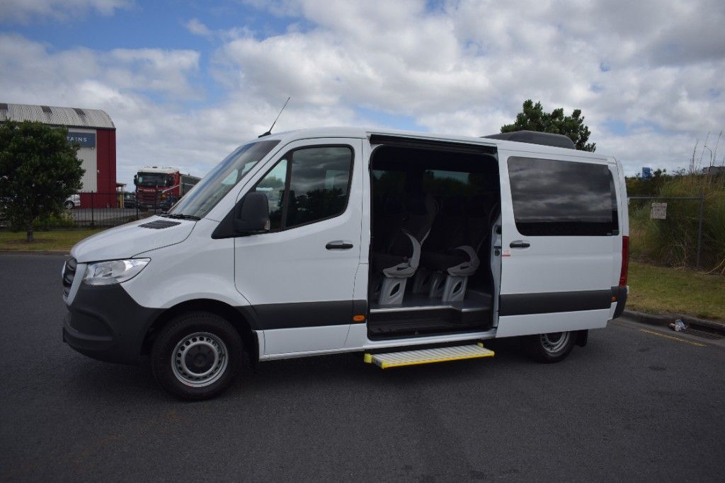 2025 Mercedes-Benz Sprinter 315 MWB RWD Mini-Bus