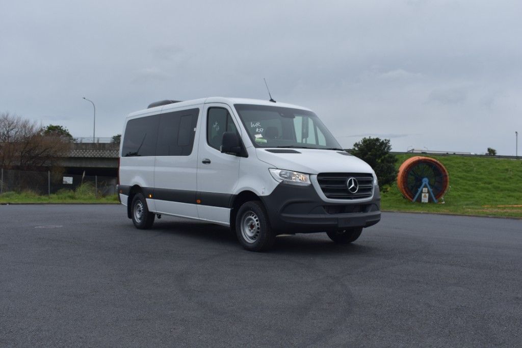 2024 Mercedes-Benz Sprinter 315 MWB Minibus RWD 