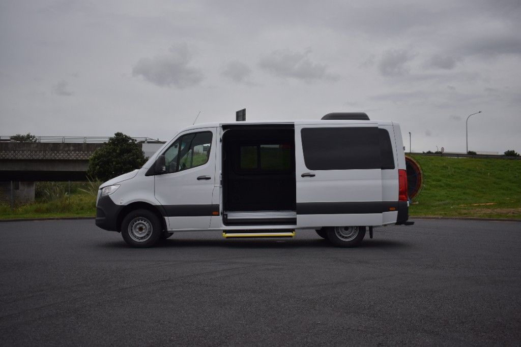 2024 Mercedes-Benz Sprinter 315 MWB Minibus RWD 