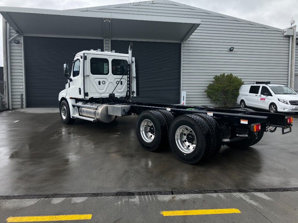 2025 Freightliner Cascadia 126 6x4 Logger Spec