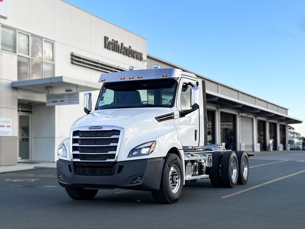 2024 Freightliner Cascadia 126 Tipper spec  