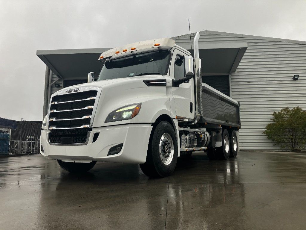 2024 Freightliner Cascadia 126 6x4 Tipper 