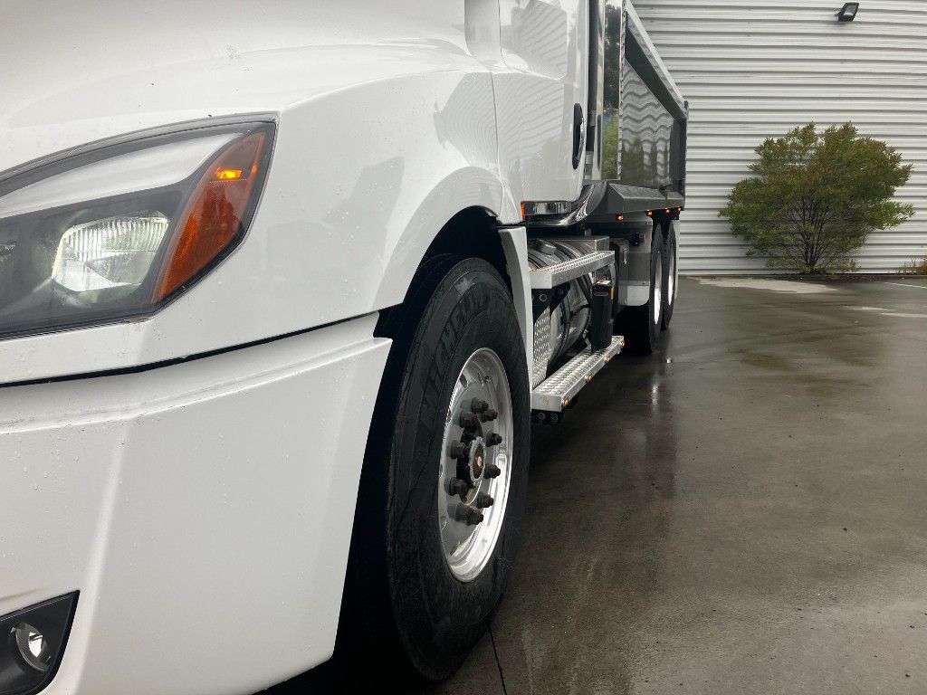 2024 Freightliner Cascadia 126 6x4 Tipper 