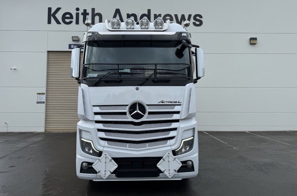 2024 Mercedes-Benz Actros 2663 Stream-Space Cab Tractor Spec