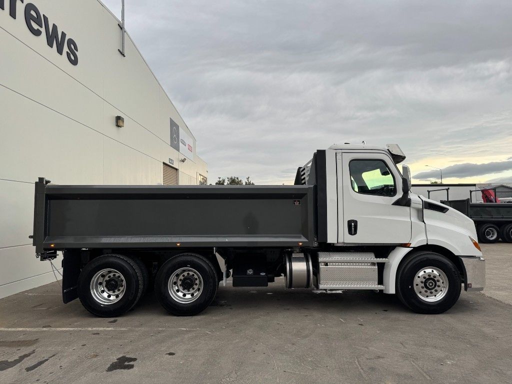 2024 Freightliner Cascadia 116 6x4 Hardox Tipper & Hoist 