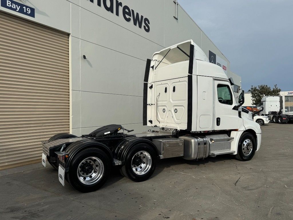 2024 Freightliner Cascadia 126 Tractor Spec 36XT Sleeper Cab 