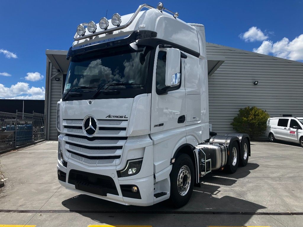 2025 Mercedes-Benz Actros 2663 GigaSpace L-Cab Tractor