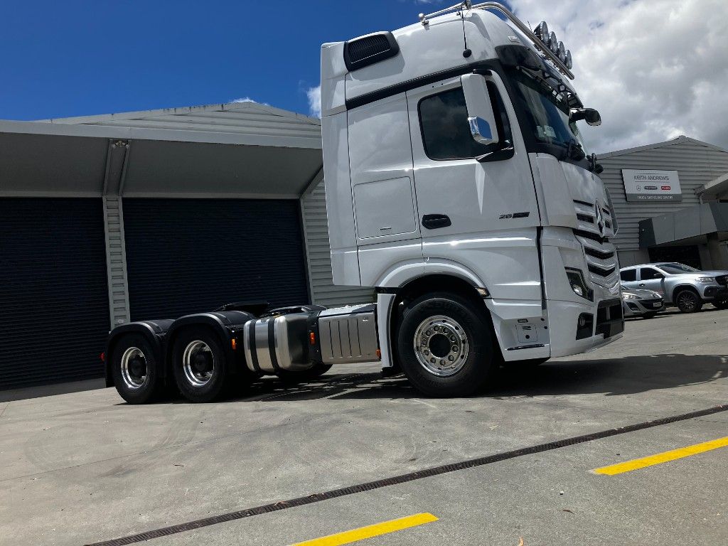 2025 Mercedes-Benz Actros 2663 GigaSpace L-Cab Tractor