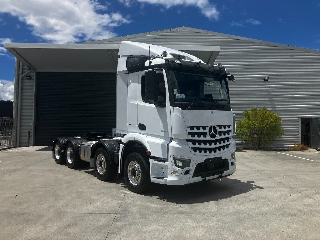 2025 Mercedes-Benz Arocs 3253 ClassicSpace M-Cab Tractor