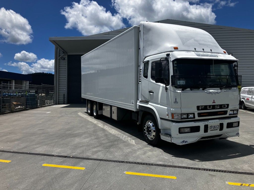 2007 Mitsubishi FUSO Shogun FP370G6 Furniture Mover