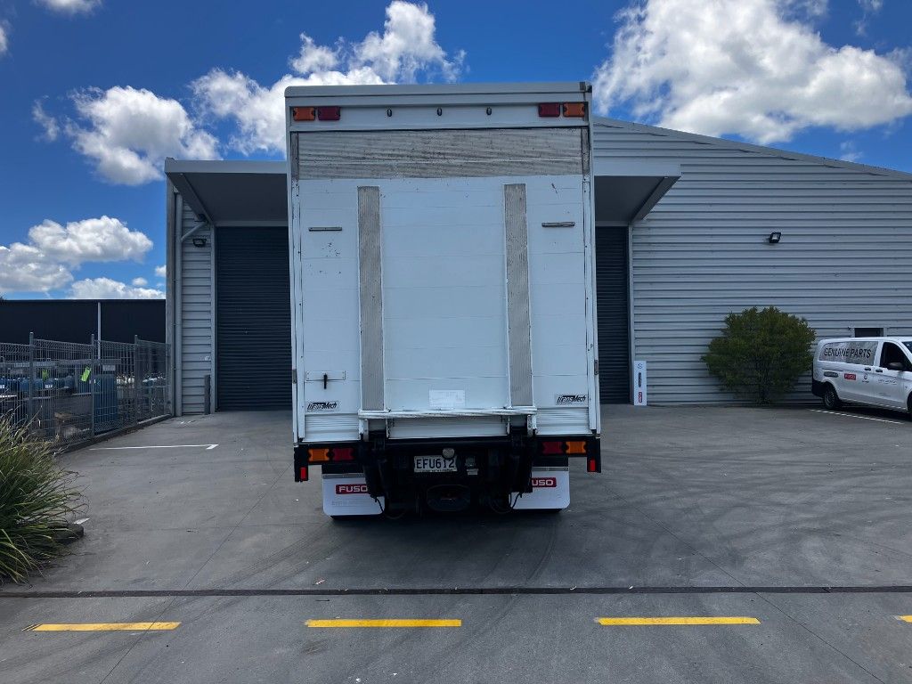 2007 Mitsubishi FUSO Shogun FP370G6 Furniture Mover