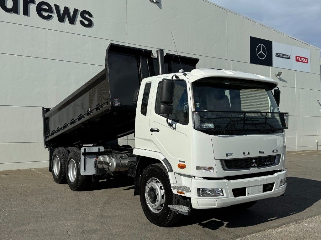 2025 FUSO Fighter FN2428K Tipper & Hoist