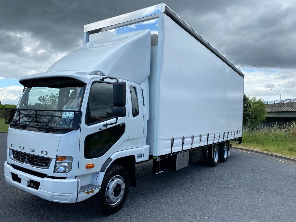 2025 FUSO Fighter FU1828M Curtain Sider