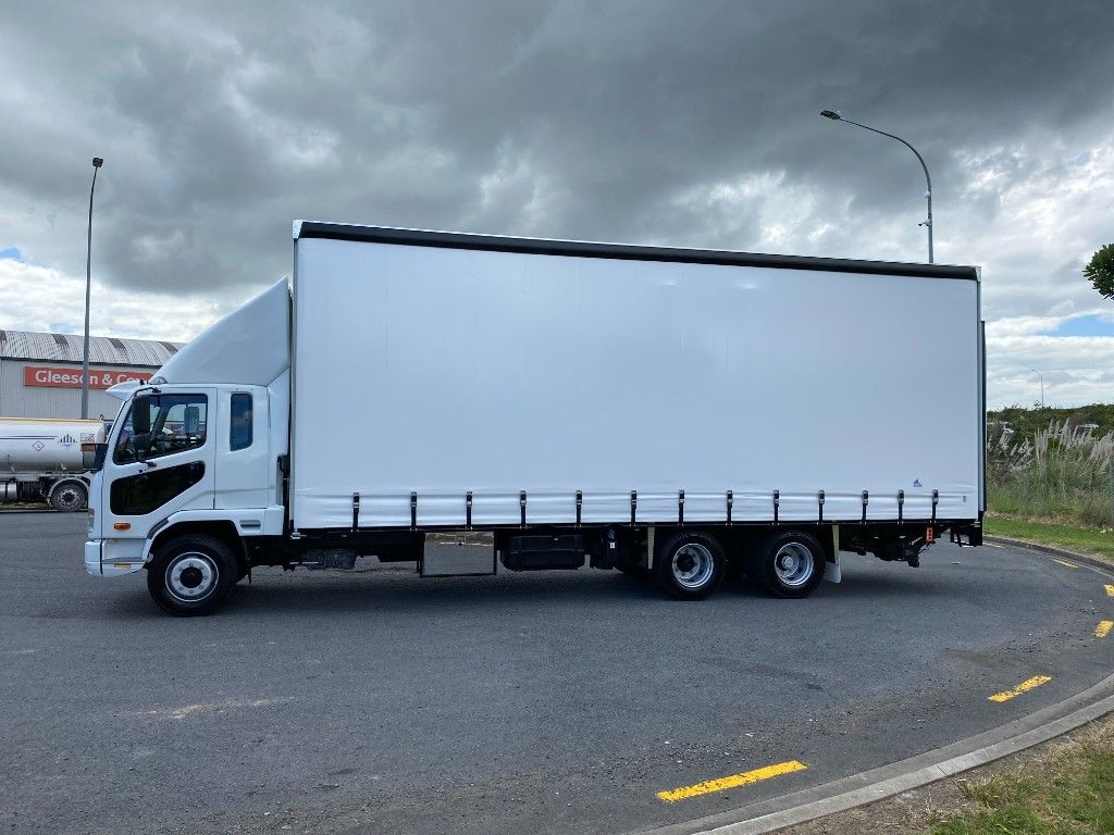 2024 FUSO Fighter FU1828M Curtain Sider