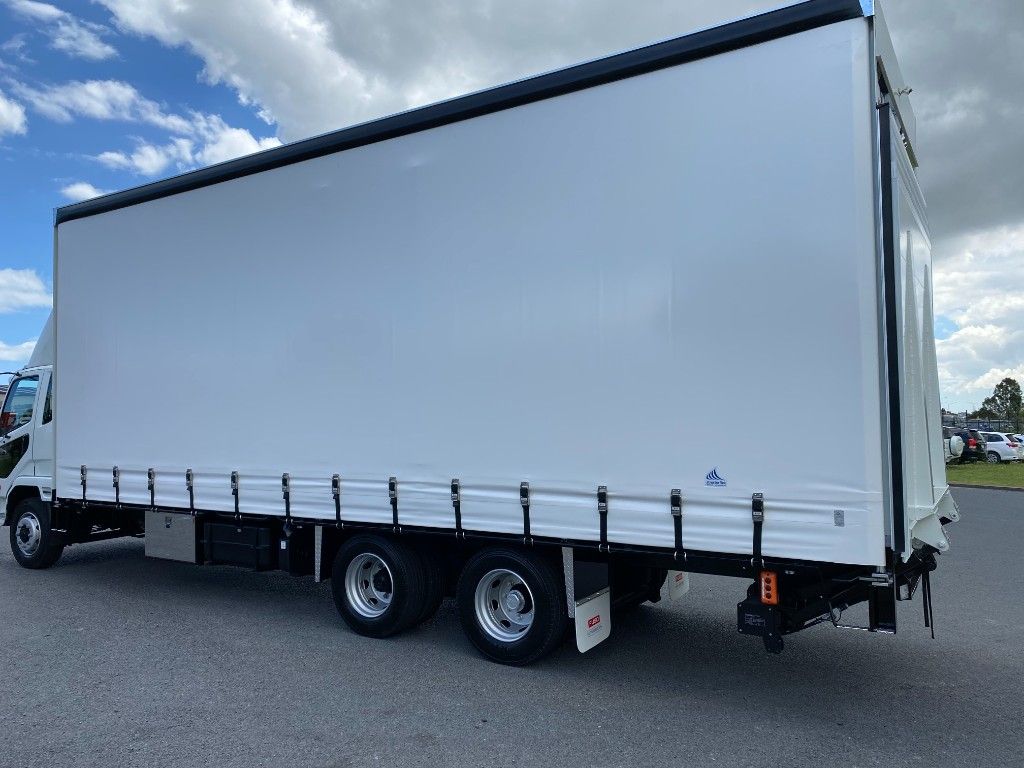 2024 FUSO Fighter FU1828M Curtain Sider