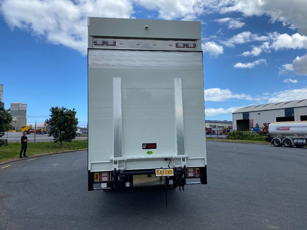 2024 FUSO Fighter FU1828M Curtain Sider