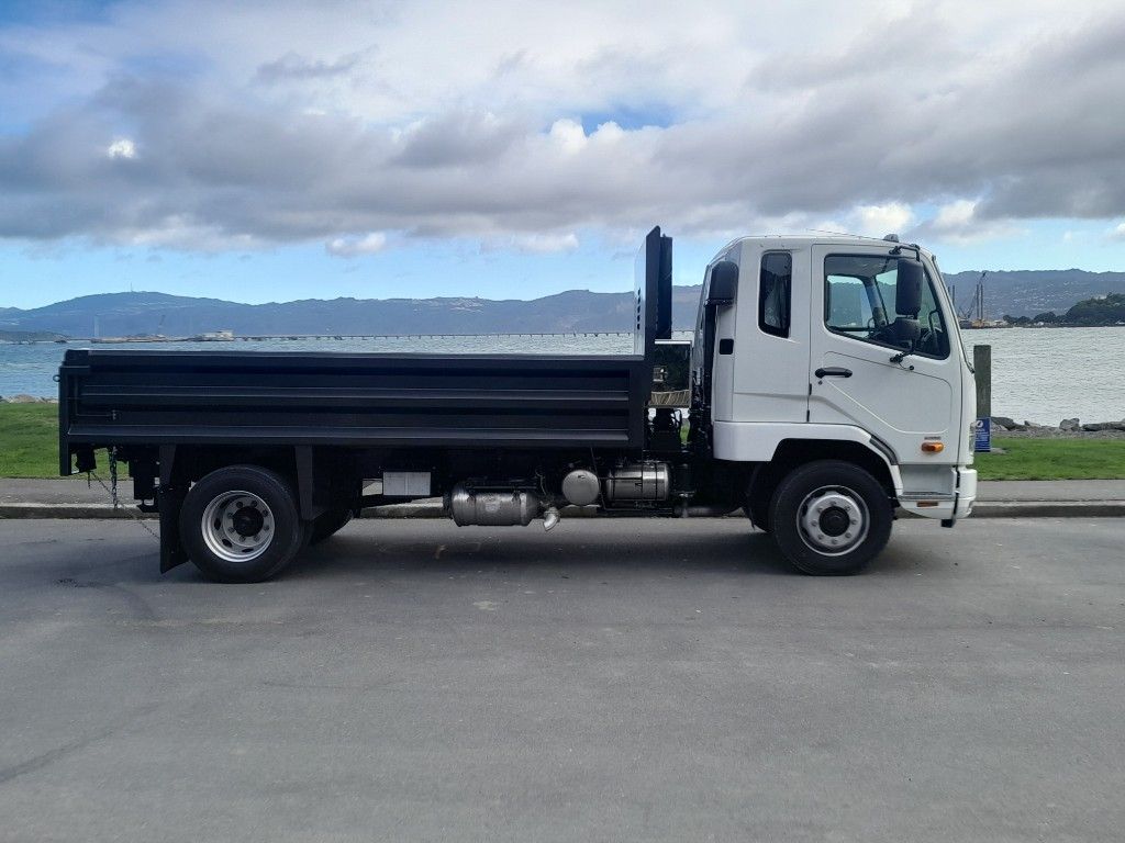  ***READY TO GO*** 2025 FUSO Fighter FK1425H Tipper & Towbar