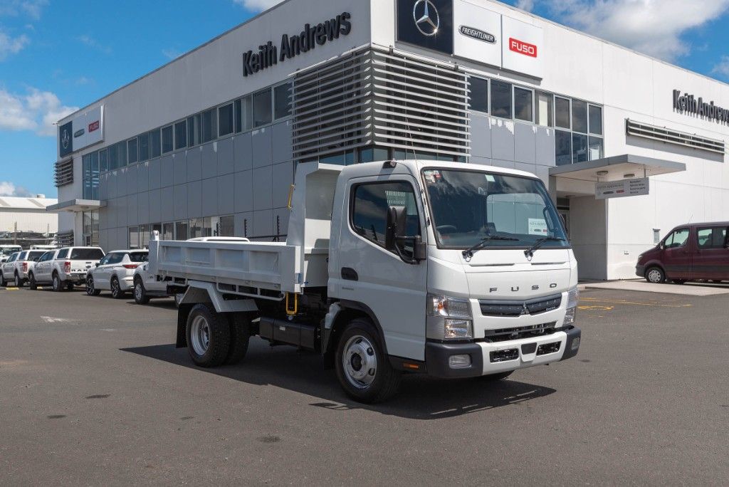 PRE-REG 2024 FUSO Canter 816T Tipper with 2 Way Tailgate ***ON SALE NOW ***