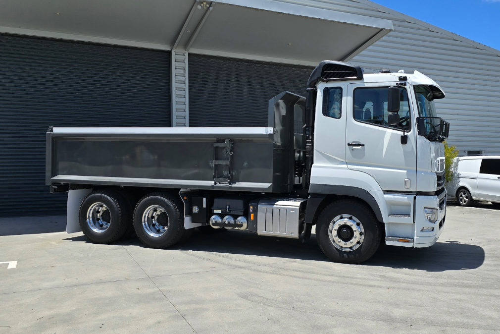 *** READY TO GO *** 2025 FUSO Shogun FV2651 Hardox Tipper