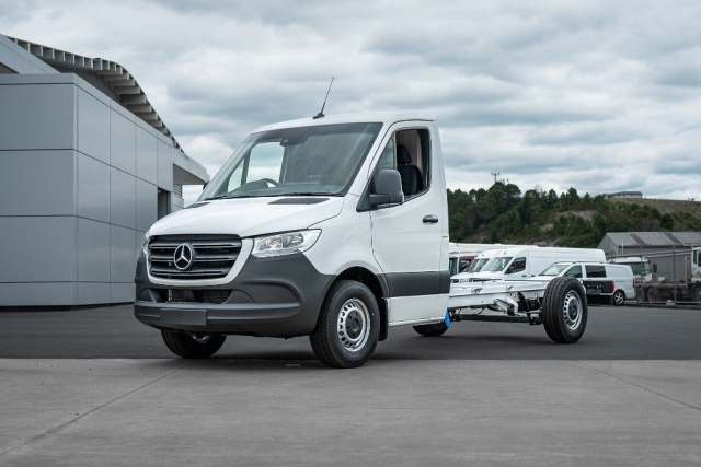 2025 Mercedes-Benz 415 MWB Cab Chassis FWD 